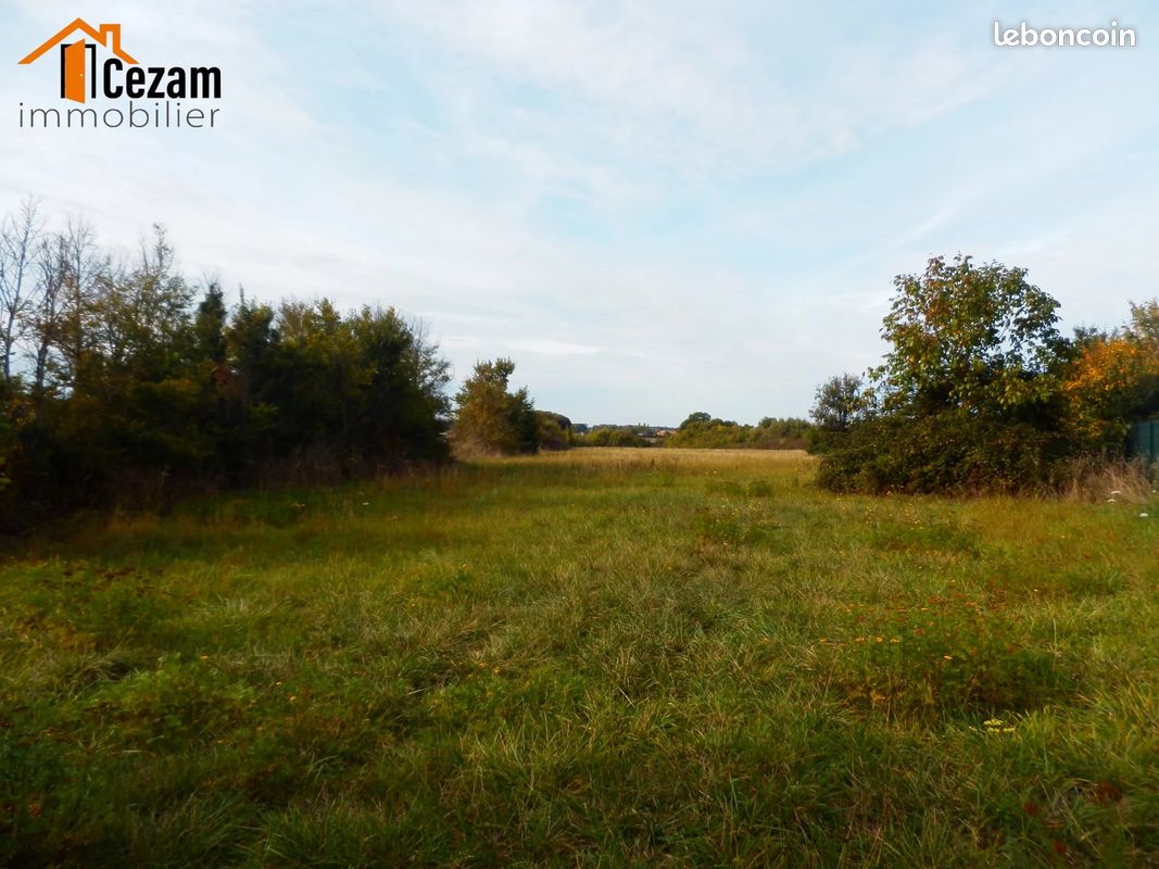 Terrain 1668 m² · à Heudebouville · 1 668 m² · 126 000 €