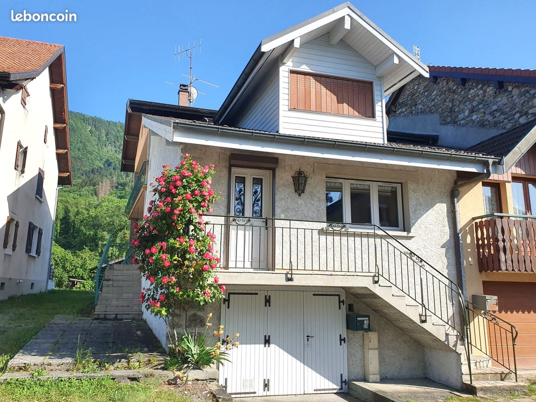 Maison 2 pièces 63 m² · à Cervens · 63 m² · 265 000 €