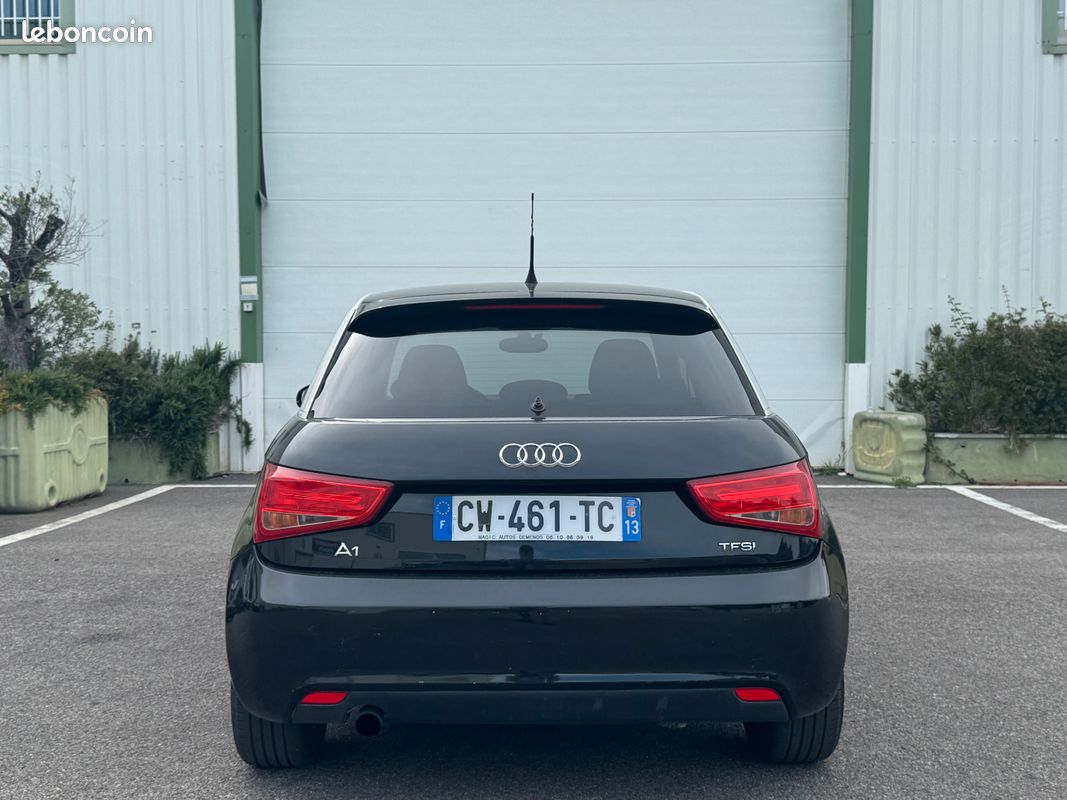 Audi a1 sportback ambiente 1.2l tfsi 86 ch 5 portes chaine de distribution neuve / climatisation / jantes / bluetooth / pre-equipe gps / regulateur (image 3)