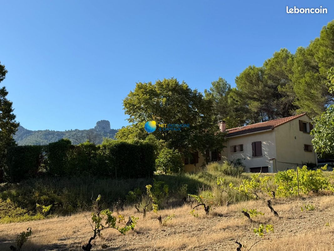 Maison 9 pièces 205 m² · à Simiane-Collongue · 205 m² · 825 000 €