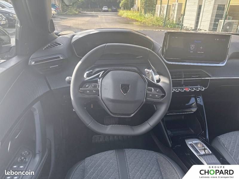 Peugeot 2008 Hybrid 145 e-DCS6 Allure (image 16)