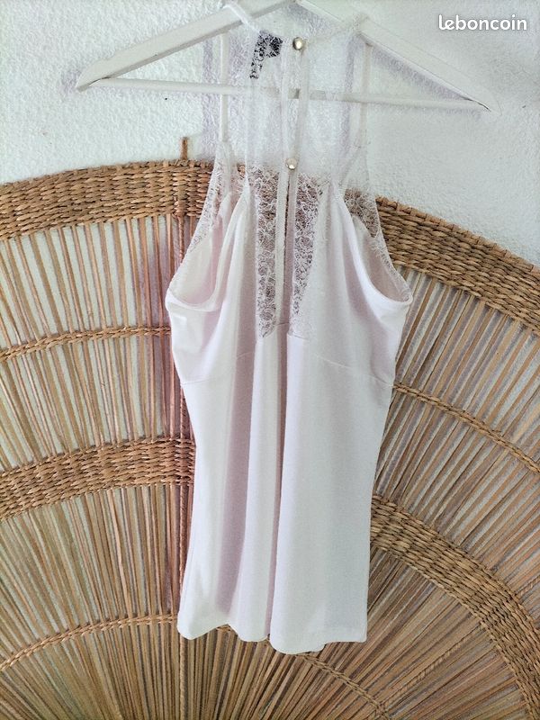 Top blanc en dentelle (image 2)