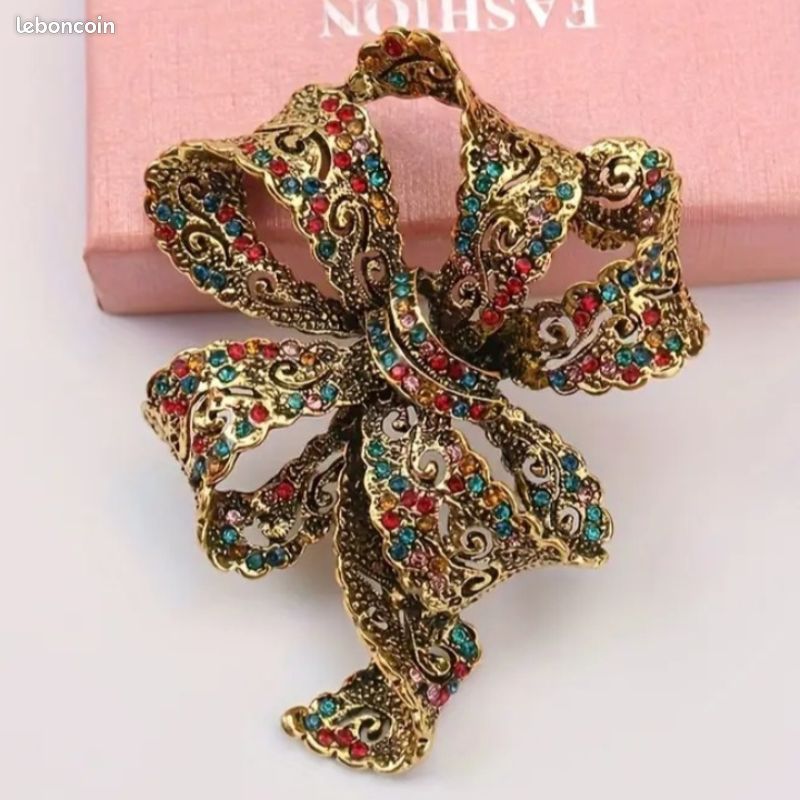 Grande Broche Vintage Style Inca - Reproduction Louvre - État Impeccable