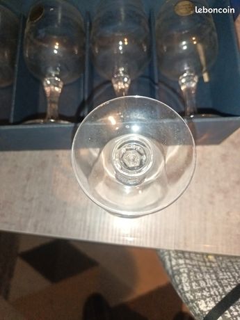 Verre à Pied Cristal D'Arques Matignon – 18cl, Gravé En Relief, Neuf Sans Boîte