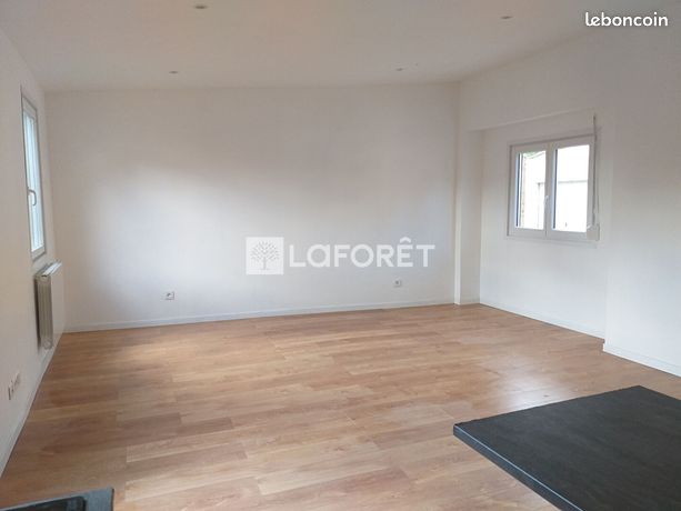 https://img.leboncoin.fr/api/v1/lbcpb1/images/14/4d/ad/144dad2cb43a10ab28523ce862370639462bb490.jpg?rule=ad-image