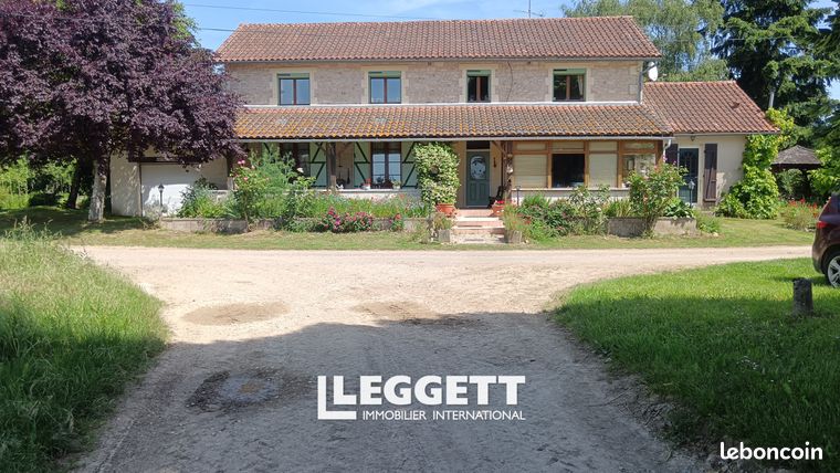 Maison 13 pièces 195 m²