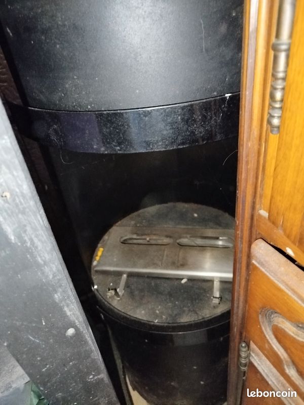 Feu Godin en fonte methanole (image 1)