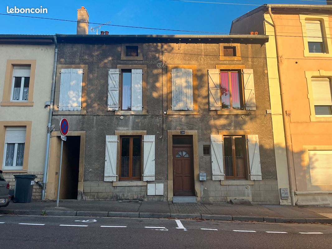 Immeuble 13 pièces 260 m² · à Homécourt · 260 m² · 145 000 €