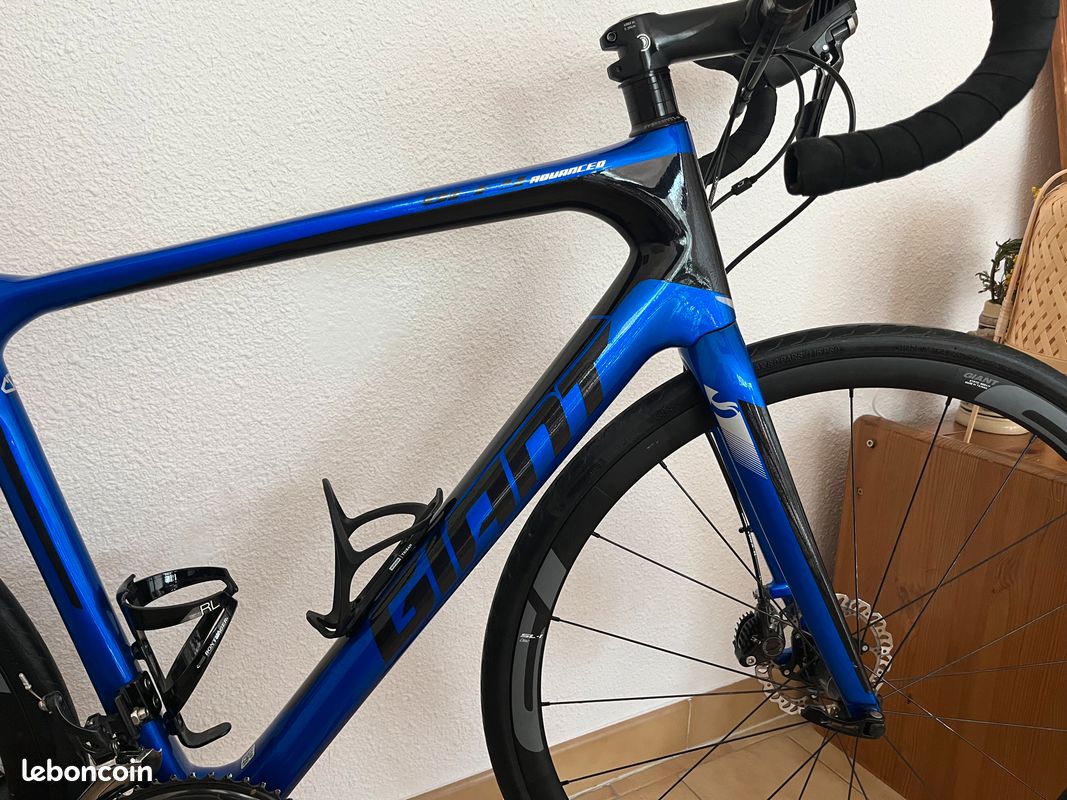 Cadre Vélo Route Giant Defy Advanced 2 2023 - Taille M - Carbone - Occasion Excellente