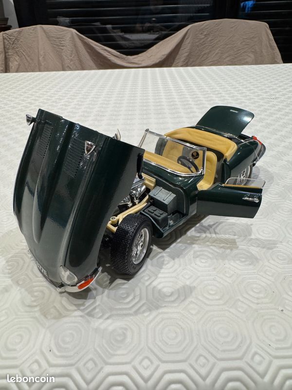 Burago Jaguar Mark II 1959 - Maquette 1/18 Occasion - Sans Boîte
