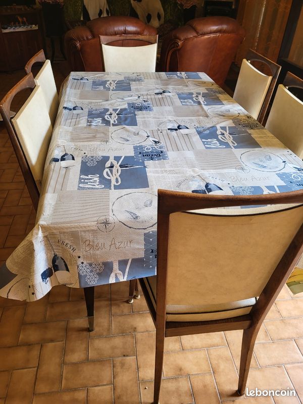 Salle à manger buffet plus 6 chaises et une table (image 1)