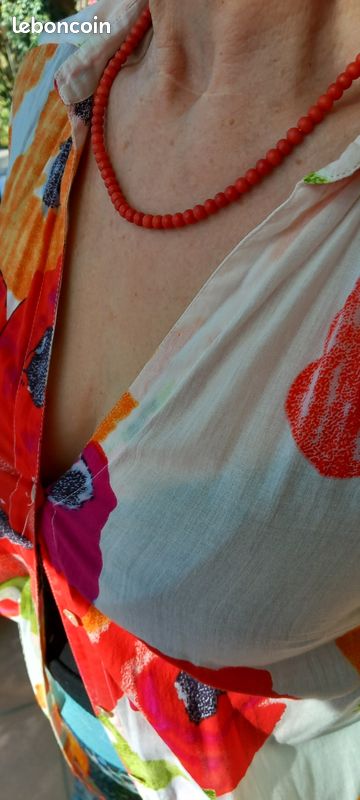 Collier Corail Rouge Ancien - 58 en vente sur