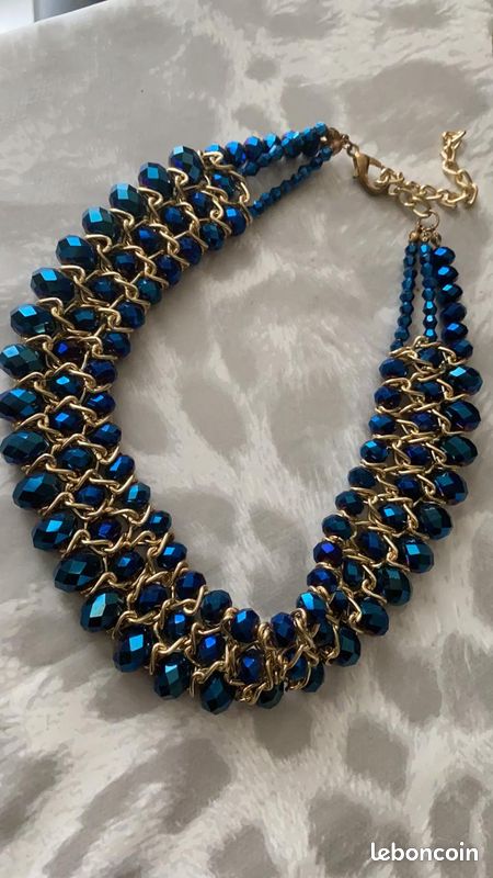 Collier (image 1)