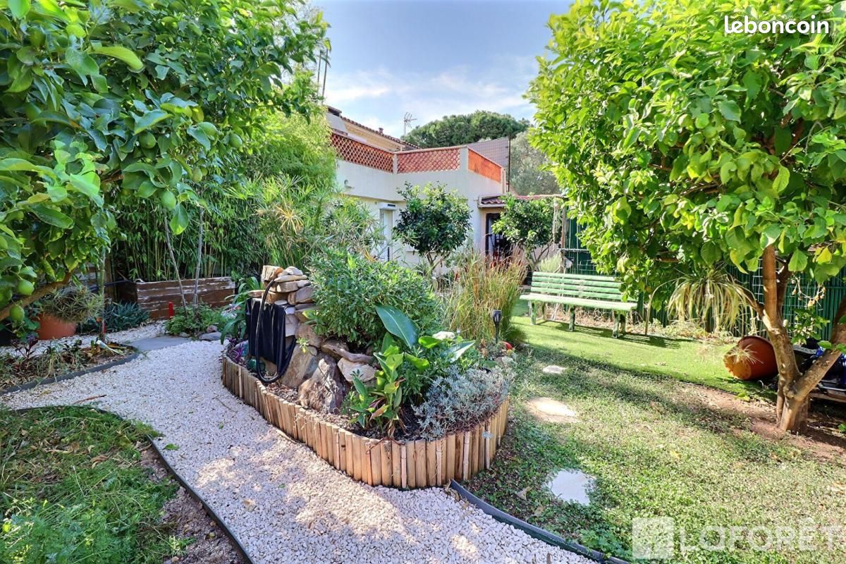Maison 5 pièces 92 m² · à La Londe-les-Maures · 92 m² · 372 750 €