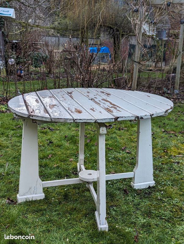 Table ronde et chaise en bois de jardin vintage (image 4)