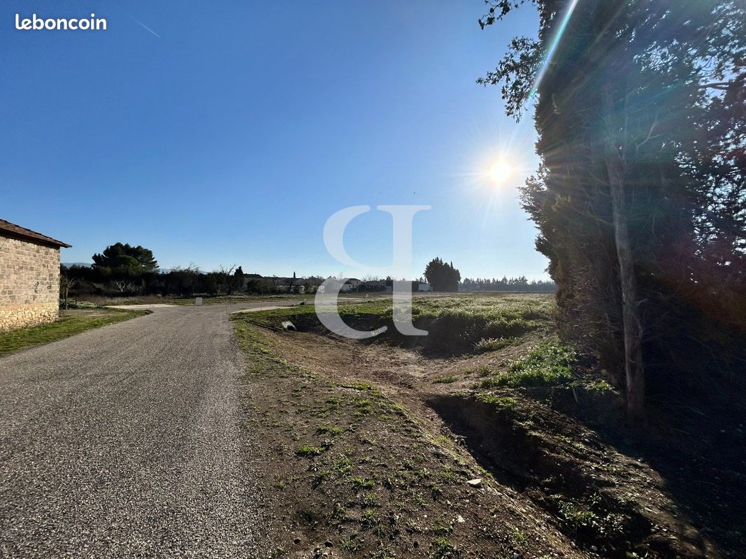 Terrain 858 m² · à L'Isle-sur-la-Sorgue · 858 m² · 199 000 €