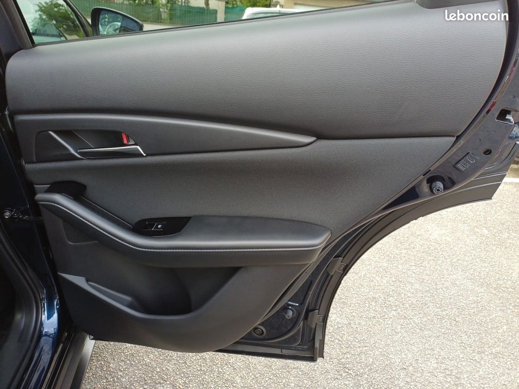 MAZDA CX-30 2.5L e-SKYACTIV G M Hybrid 140 ch 4x2 BVA6 Exclusive-Line (image 20)