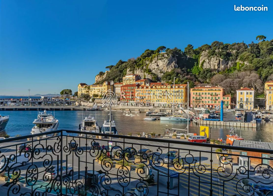 Appartement 3 pièces 74 m² · à Nice · 74 m² · 2 455 €
