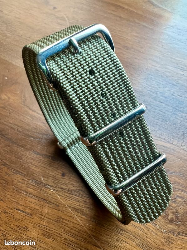 Bracelet NATO Nylon 20mm Vert Armée – Boucle Acier Brossé – Neuf