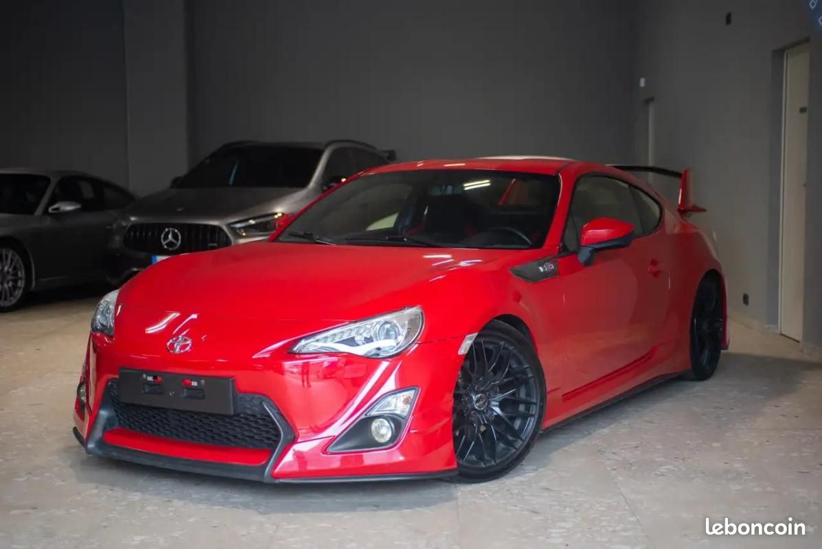 Toyota GT86 2.0 Aerokit | 200 ch BVM Kit carrosserie Aileron arrière Jantes alliage Écran multimédia (image 3)
