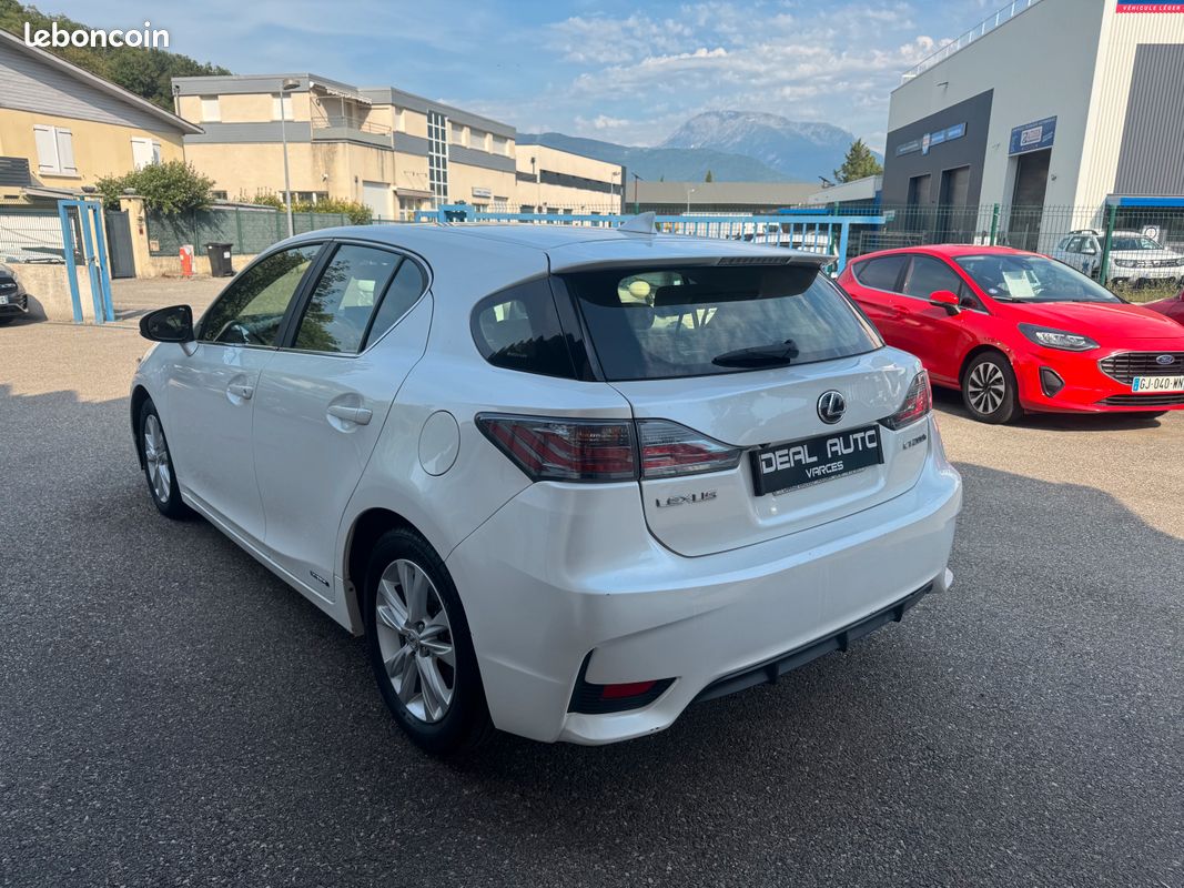 Lexus CT 200h Pack Business (image 3)