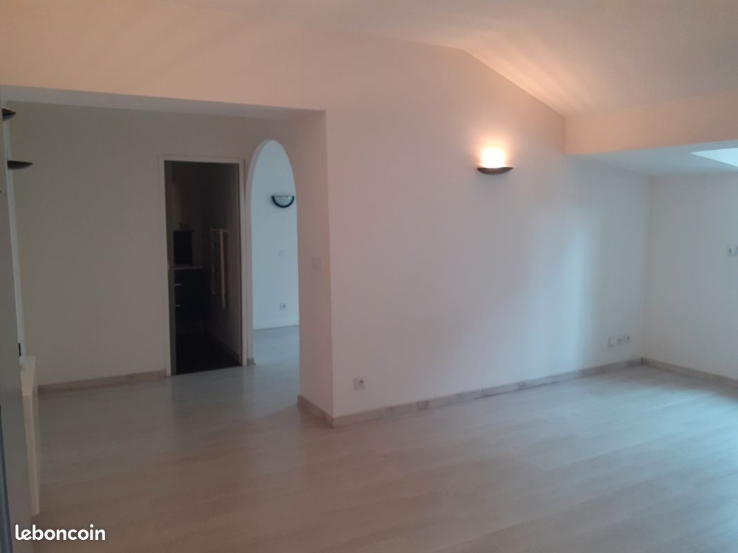Appartement 2 pièces 39 m² · à Saint-Étienne · 39 m² · 420 €/mois