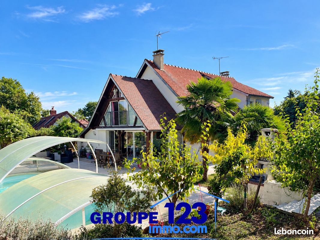 Maison 9 pièces 190 m² · à Monéteau · 190 m² · 359 000 €