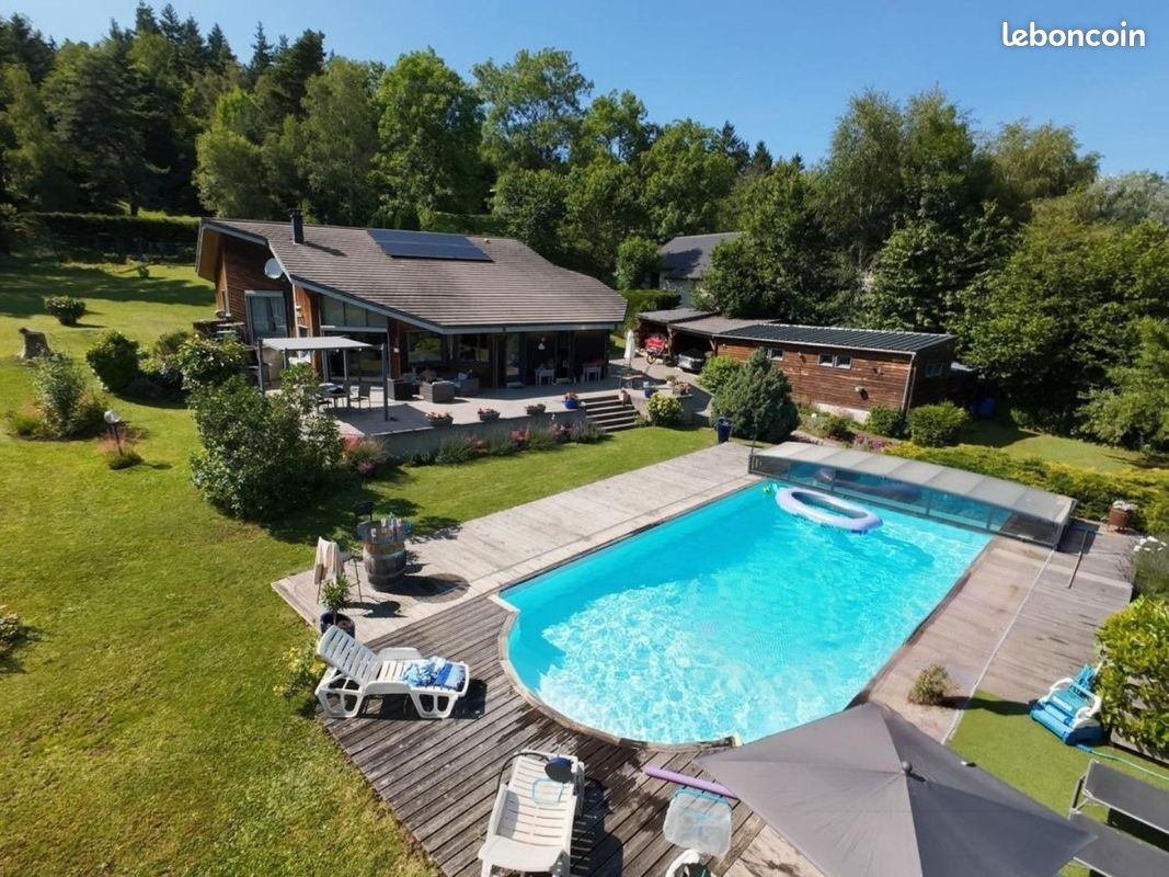 Maison 7 pièces 204 m² · à Aydat · 204 m² · 545 000 €