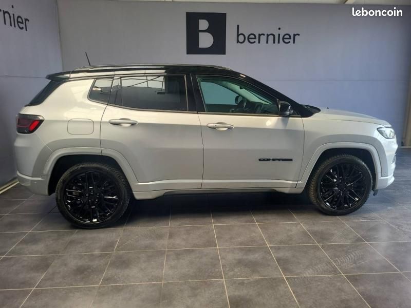 Jeep Compass 1.3 Turbo T4 240ch PHEV 4xe S AT6 eAWD (image 2)