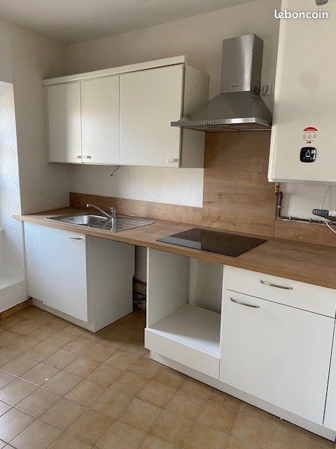 Appartement 2 pièces 37 m² · à Pierrelatte · 37 m² · 450 €