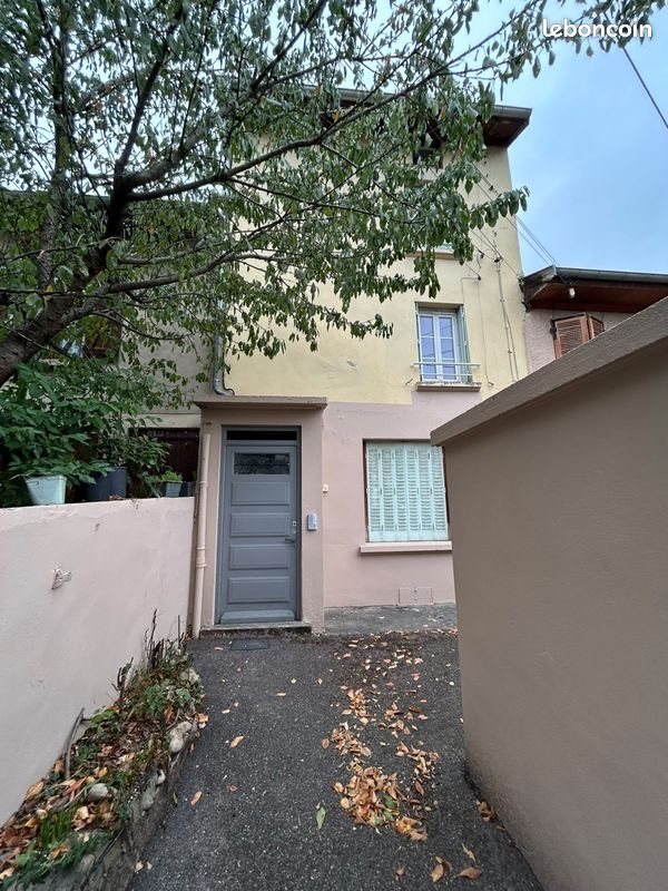 Appartement 2 pièces 33 m² · à Bourgoin-Jallieu · 33 m² · 550 €/mois