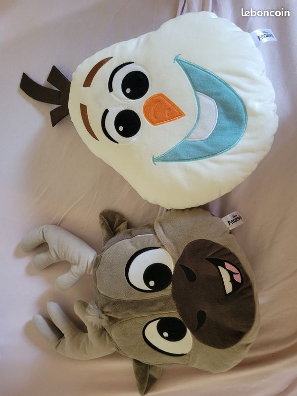 Peluche coussin reine des neige (image 1)