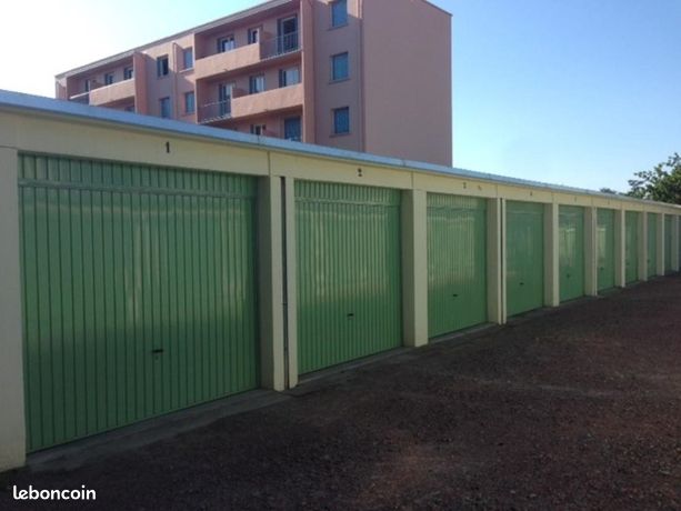 Parking/box ROANNE