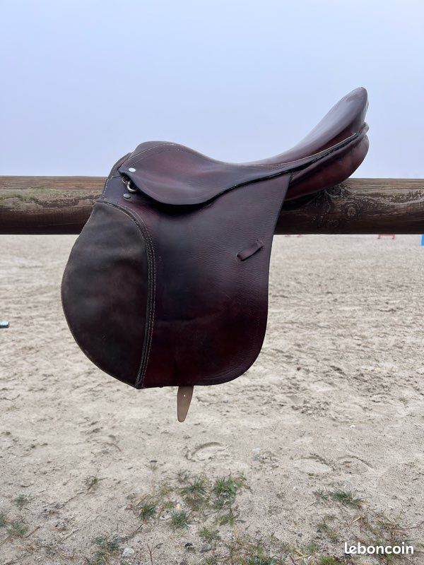 Selle poney vintage en cuir pour équitation enfant – Hello Broc
