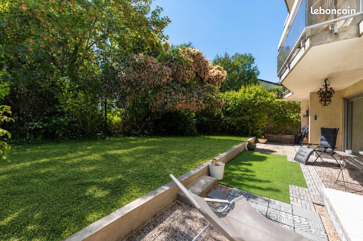 Appartement 5 pièces 131 m² · à Ville-d'Avray · 131 m² · 875 000 €
