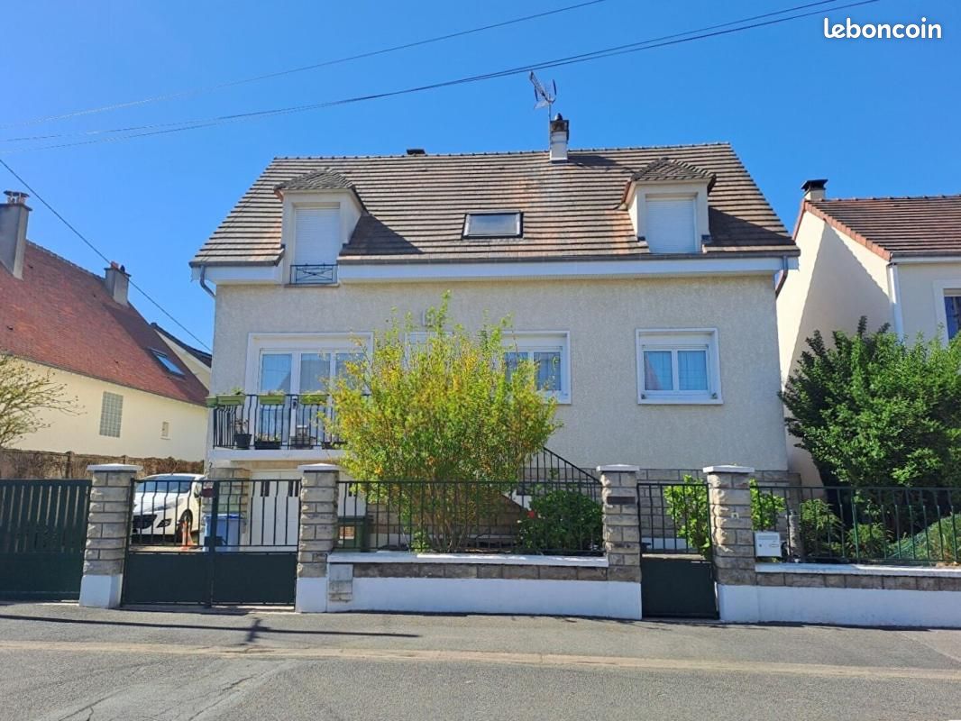Maison 7 pièces 140 m² · à Rambouillet · 140 m² · 530 000 €