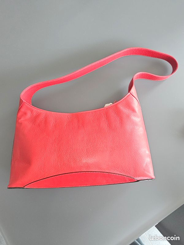 Sac a main rouge (image 2)