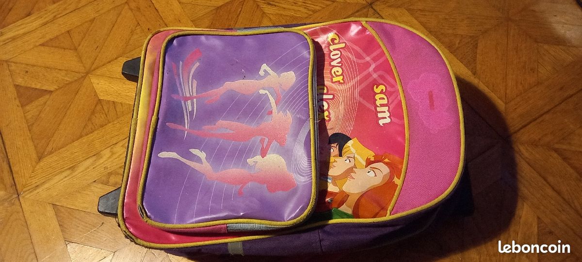 Cartable totaly spy très bon état (image 5)