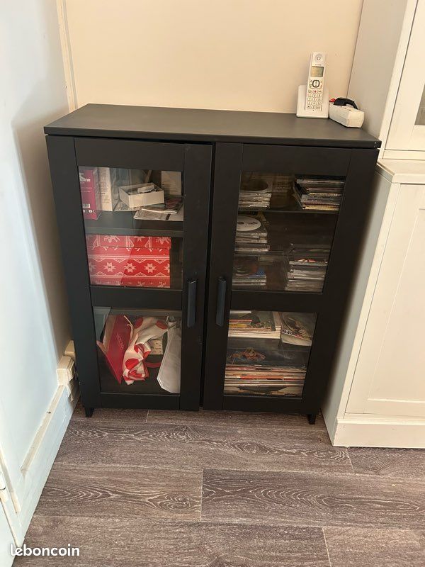Vend un meuble de rangement (image 2)