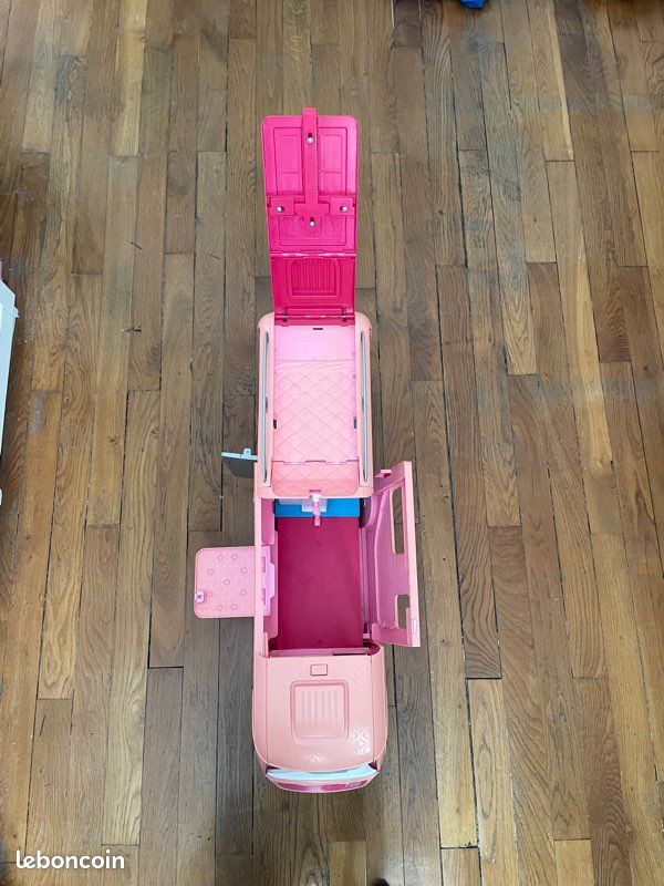 Camping car Barbie (image 2)