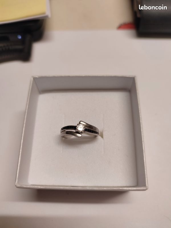 Bague En Argent 925/1000ème Sertie De Zircons - Taille 50 - Réf. 799312A - Neuf Sans Emballage