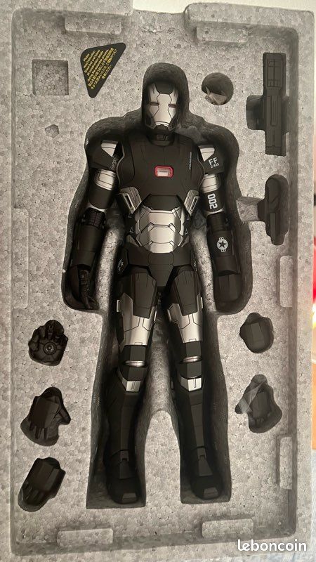 Iron Man Hot Toys War Machine Diecast (image 2)