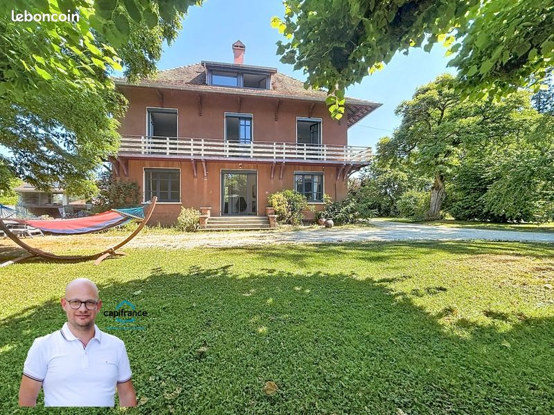 Maison 7 pièces 218 m² · à Le Pont-de-Beauvoisin · 218 m² · 374 000 €