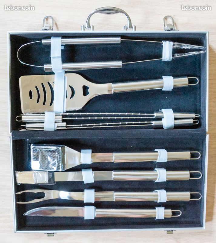 Malette accessoires barbecue (image 1)