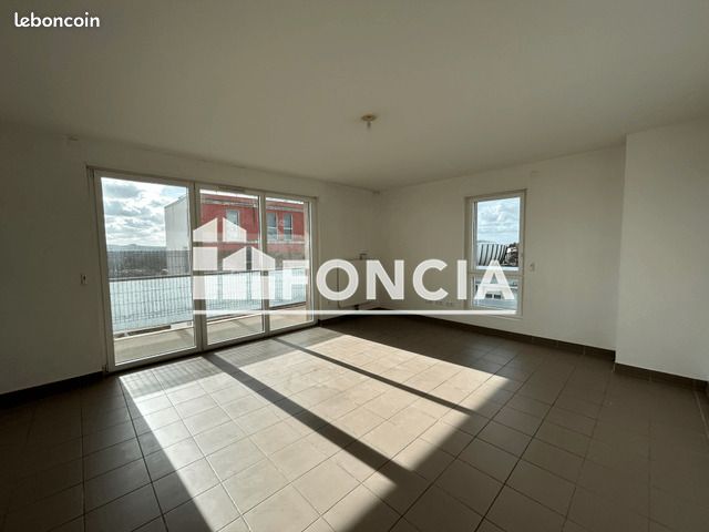 Appartement 4 pièces 104 m² · à Reims · 104 m² · 872 €/mois
