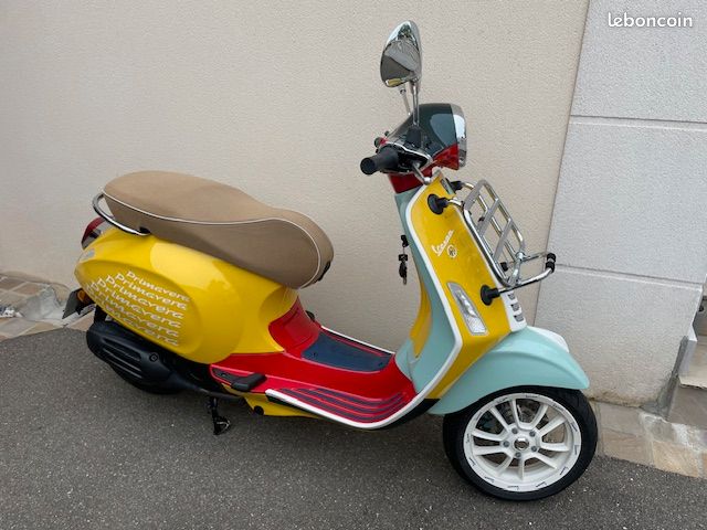 Sean Wotherspoon Vespa Peugeot Yellow Vespa Primavera Sean Vespa