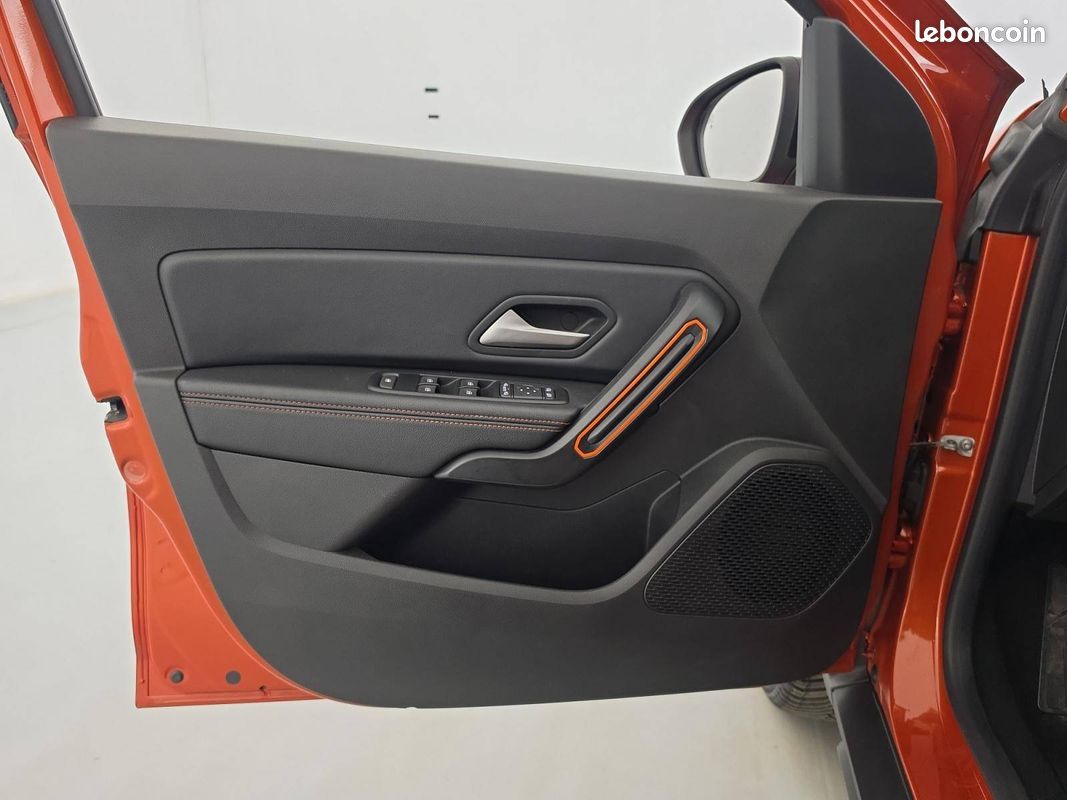 DACIA Duster TCe 150 4x2 EDC Extreme (image 11)