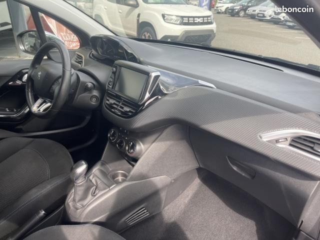 Peugeot 208 1.2 PureTech 82ch BVM5 Style (image 19)