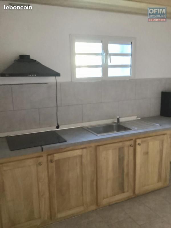 Maison 5 pièces 104 m² · à Sainte-Suzanne · 104 m² · 1 200 €