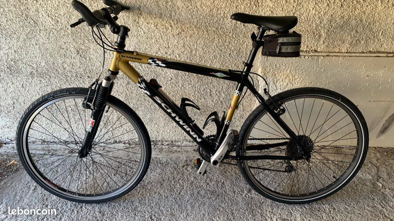 Vends VTT monté route très bon état Vélos